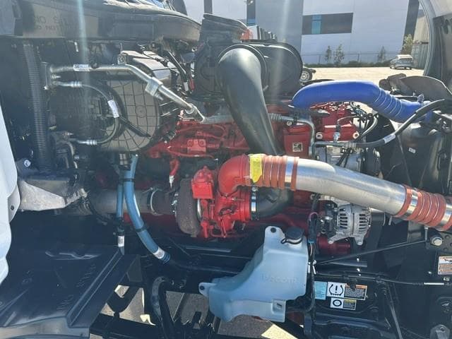 2023 Peterbilt 579 — photo 9