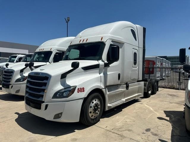 2021 Freightliner Cascadia — photo 3