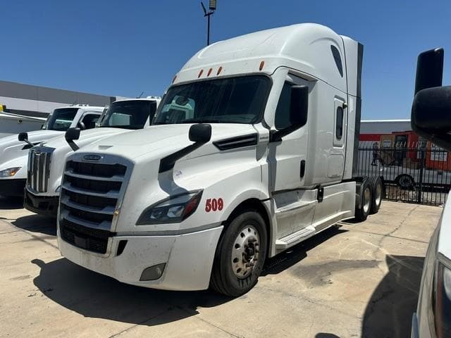 2021 Freightliner Cascadia — photo 2