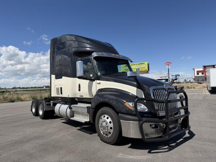 2024 International LT — photo 7