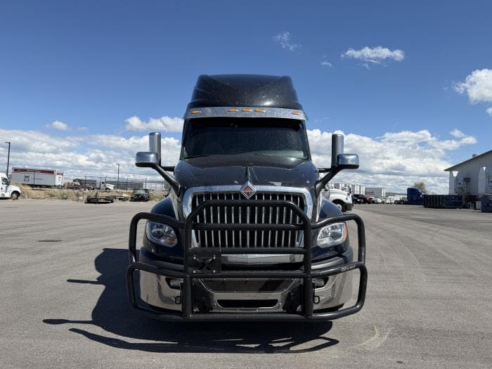 2024 International LT — photo 8