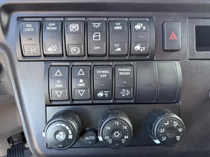 2024 International LT — photo 12