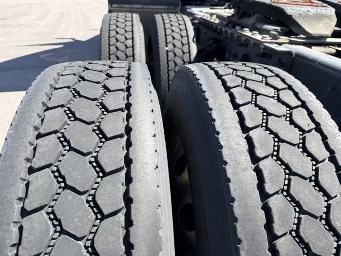 2024 International LT — photo 21
