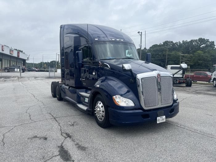 2022 Kenworth T680 — photo 2