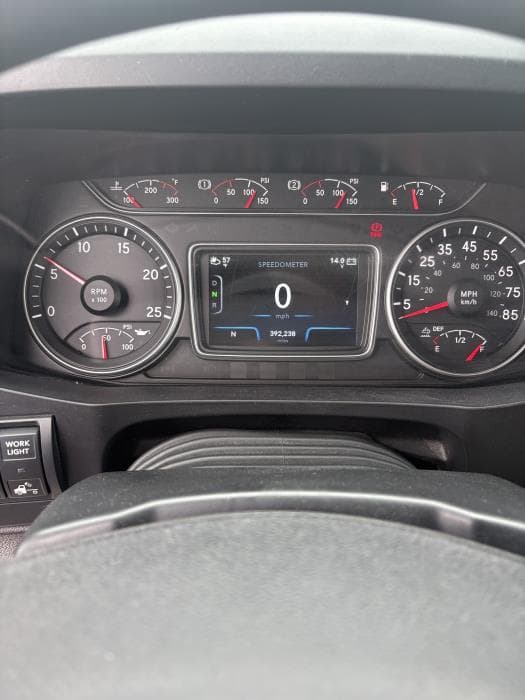 2022 International LT — photo 4
