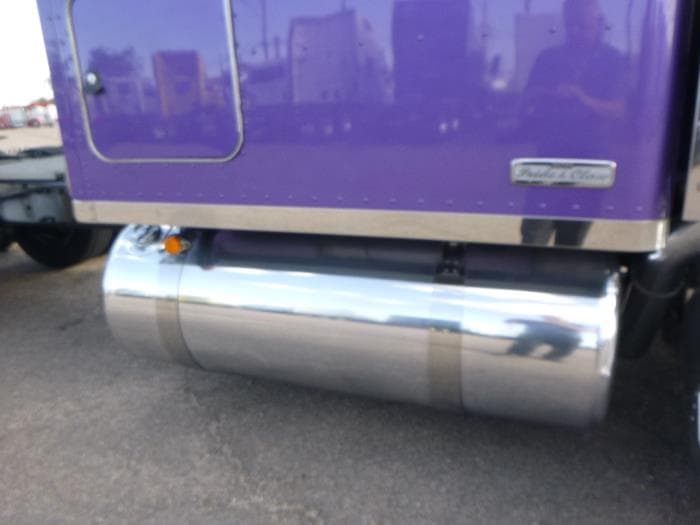 2023 Peterbilt 389 — photo 14