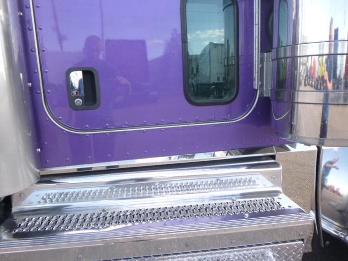 2023 Peterbilt 389 — photo 15
