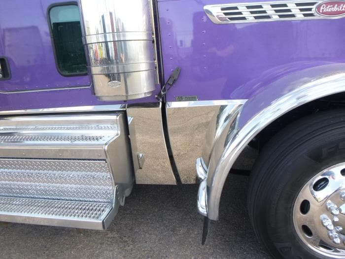 2023 Peterbilt 389 — photo 16