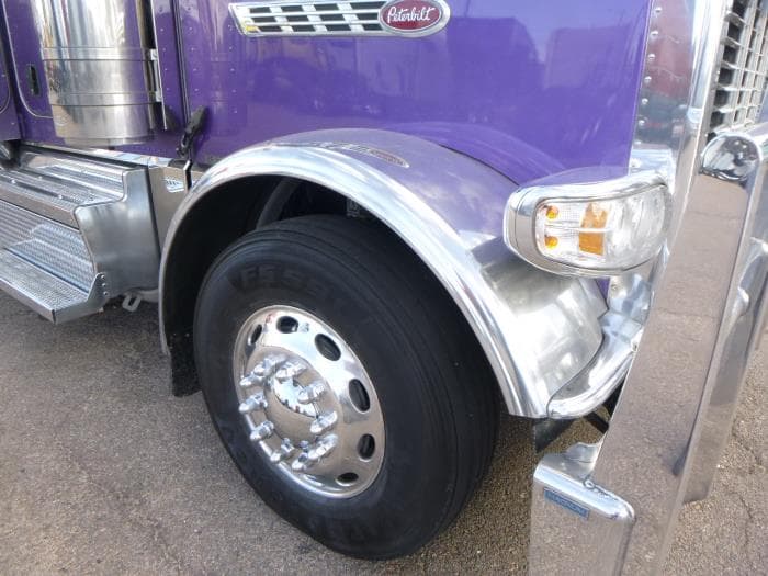 2023 Peterbilt 389 — photo 17