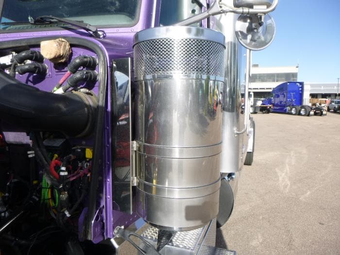 2023 Peterbilt 389 — photo 24