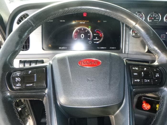 2023 Peterbilt 389 — photo 35