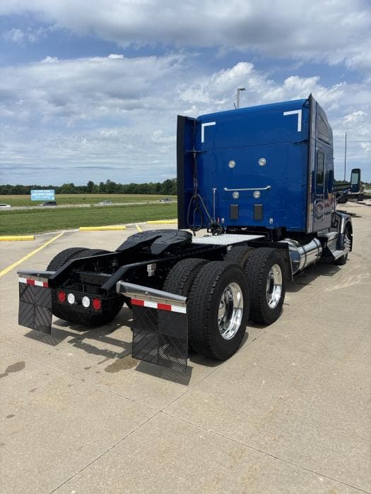 2023 Kenworth T680 — photo 5