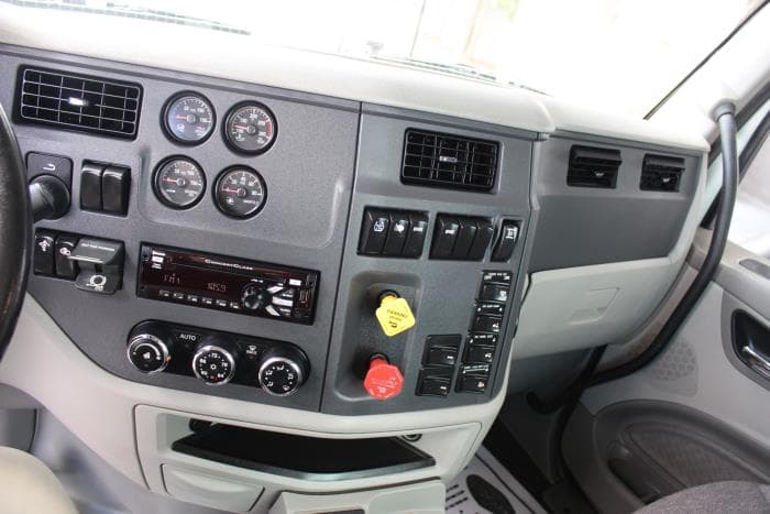 2019 Peterbilt 579 — photo 11