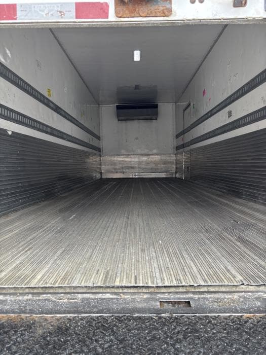 2017 International 4300 — photo 5