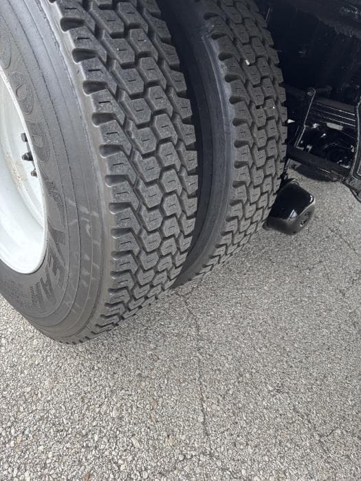 2017 International 4300 — photo 15