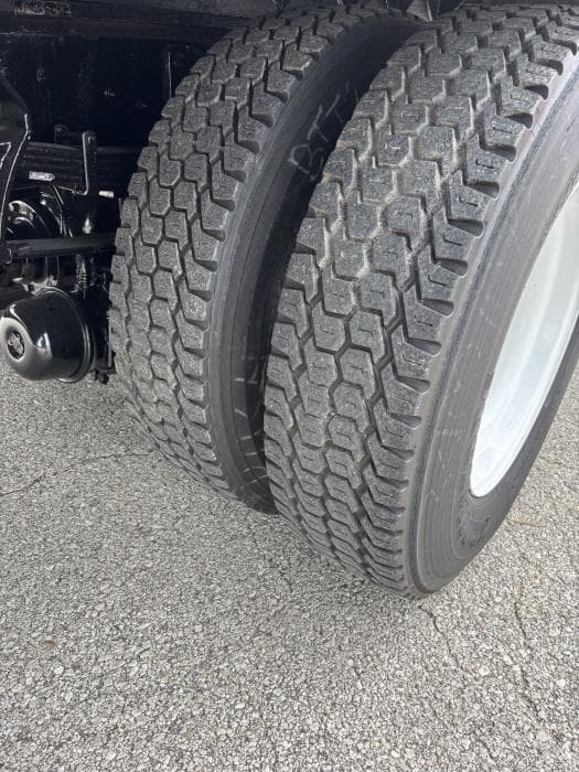 2017 International 4300 — photo 16