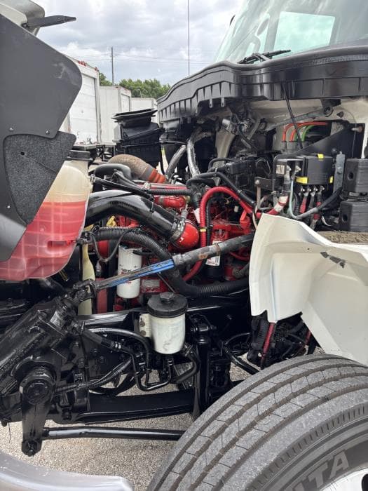2017 International 4300 — photo 17