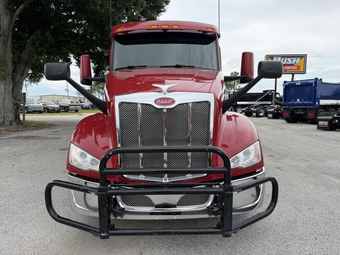 2023 Peterbilt 579 — photo 3