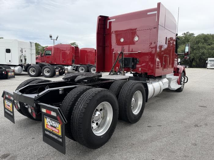 2023 Peterbilt 579 — photo 7