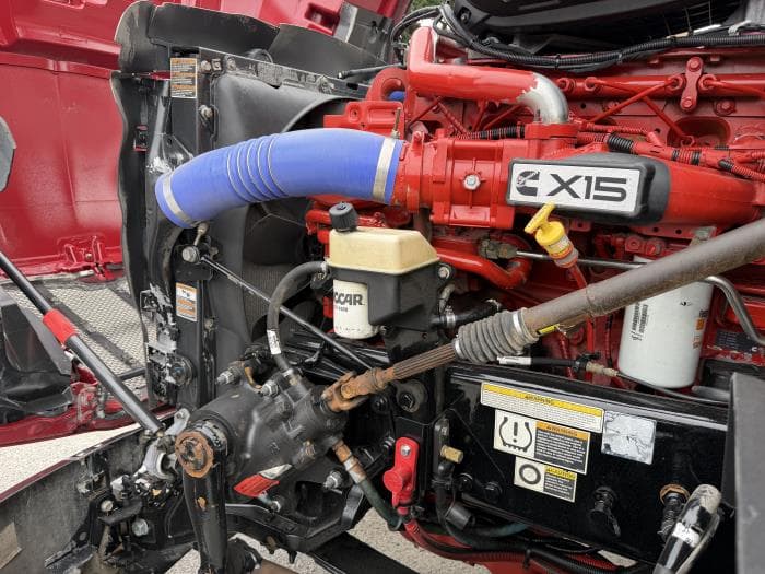 2023 Peterbilt 579 — photo 12