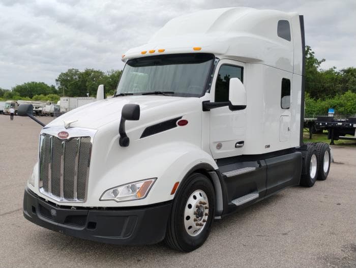 2022 Peterbilt 579