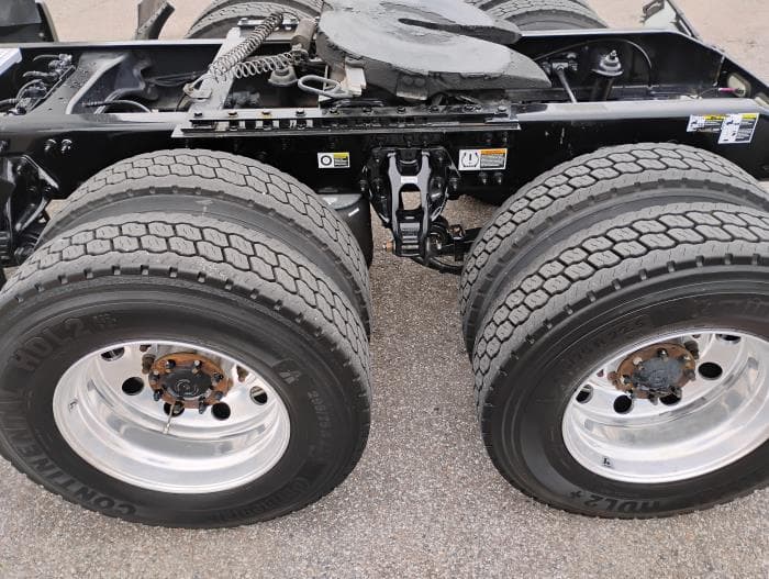 2022 Peterbilt 579 — photo 4