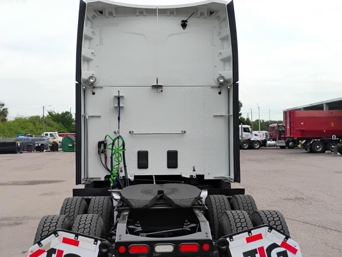 2022 Peterbilt 579 — photo 6