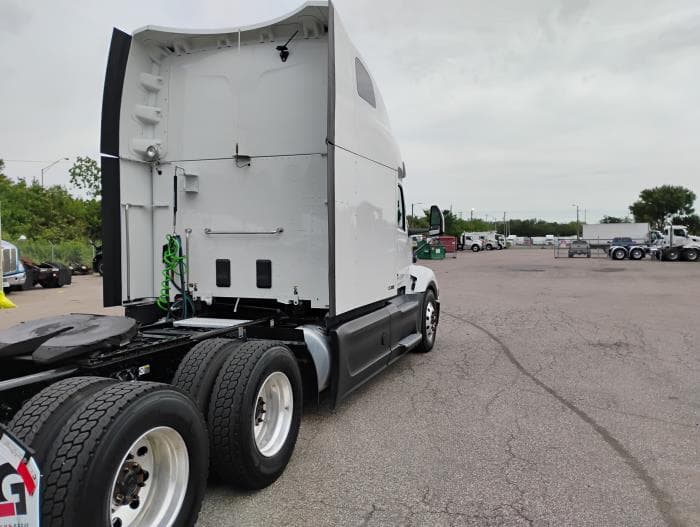 2022 Peterbilt 579 — photo 7