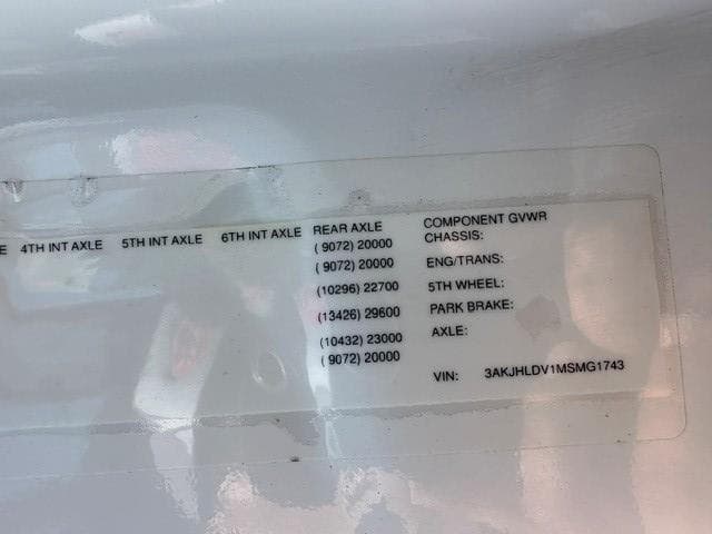 2021 Freightliner Cascadia — photo 4