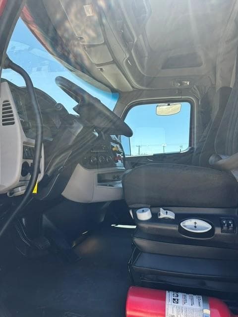 2023 Peterbilt 579 — photo 11