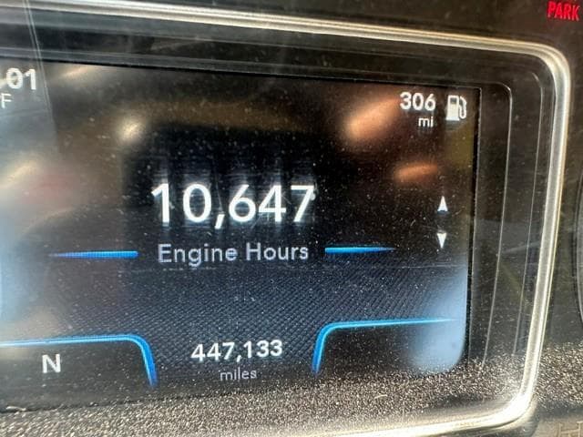 2023 International LT — photo 4