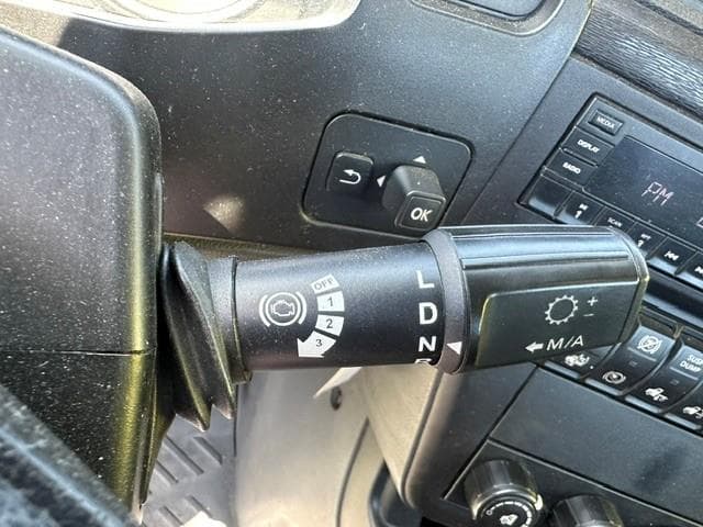 2023 International LT — photo 11