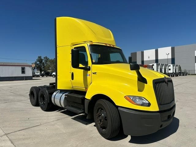 2023 International LT — photo 14