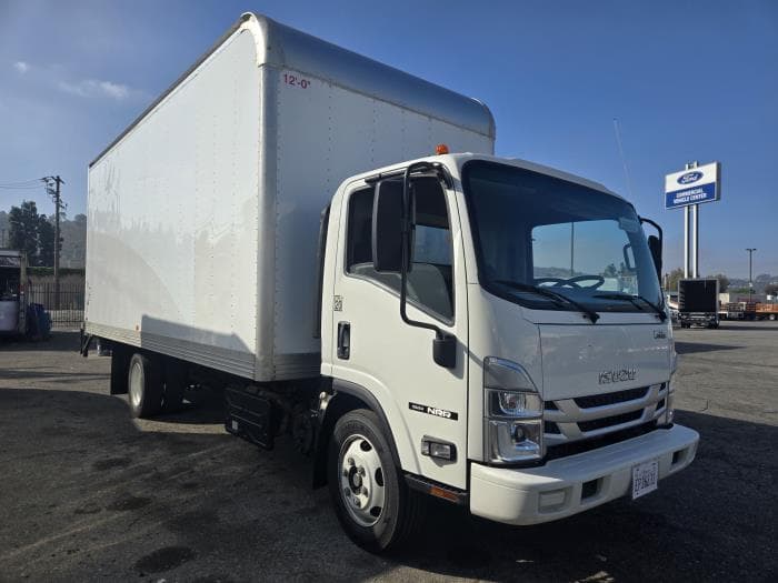 2023 Isuzu NRR — photo 3