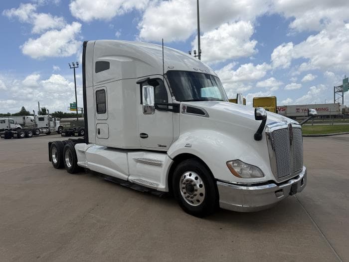 2021 Kenworth T680 — photo 8