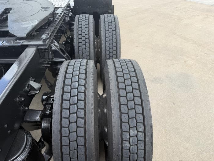2021 Kenworth T680 — photo 12