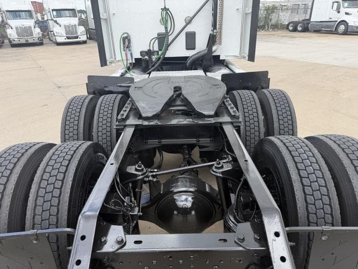 2021 Kenworth T680 — photo 14