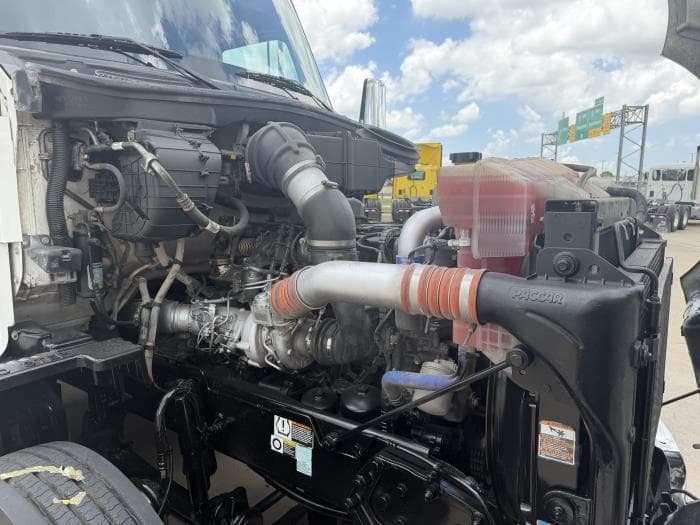 2021 Kenworth T680 — photo 20