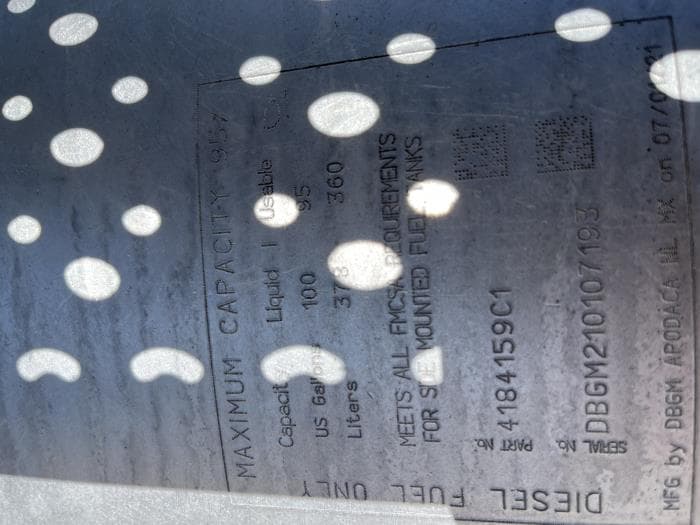 2022 International LT — photo 3