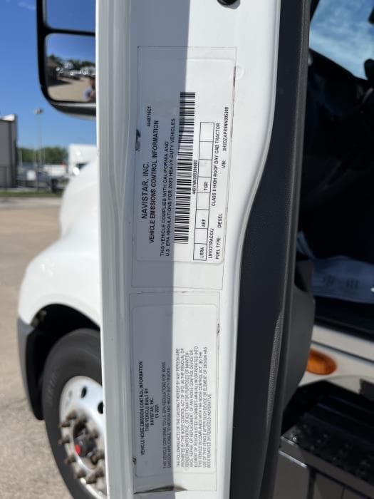 2022 International LT — photo 11