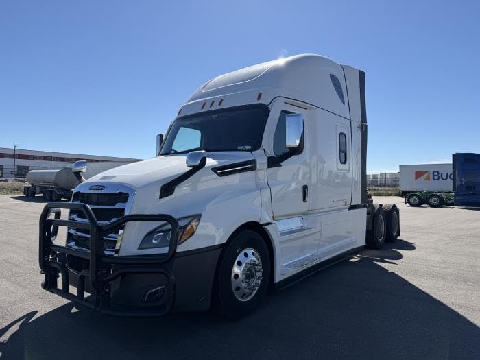 2023 Freightliner Cascadia — photo 2