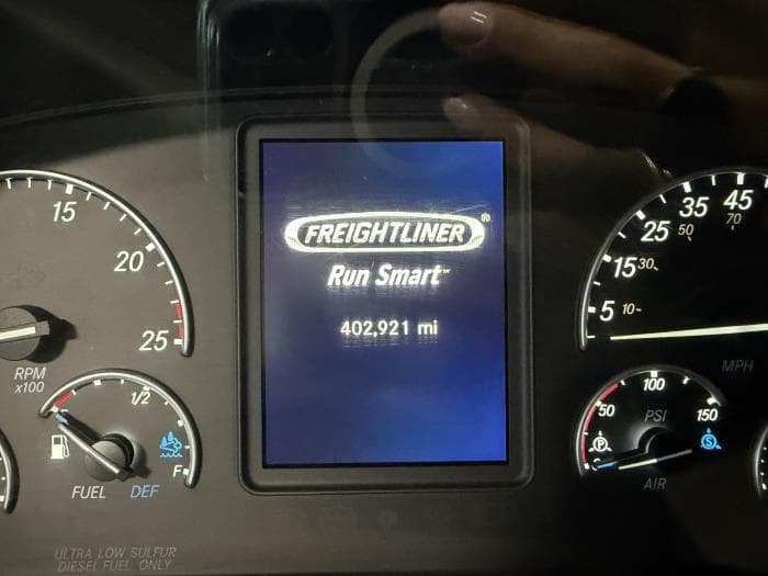 2023 Freightliner Cascadia — photo 12