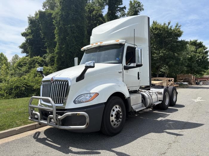 2024 International LT — photo 2