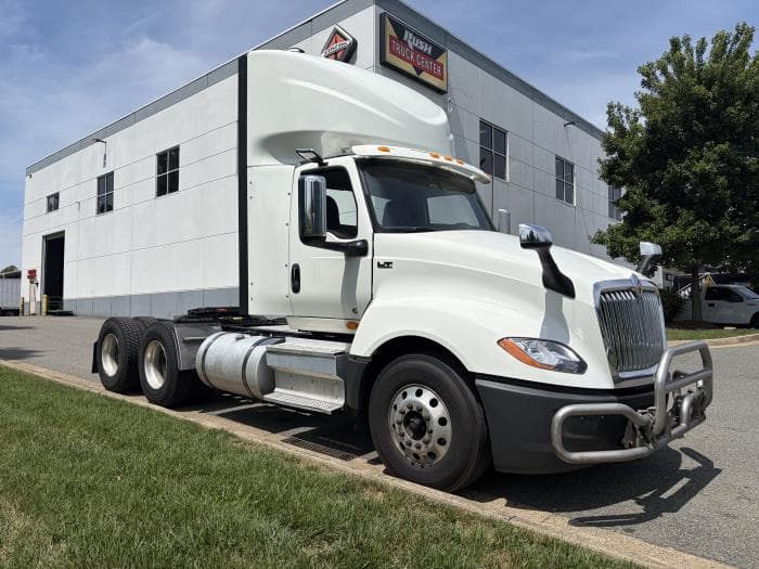 2024 International LT — photo 4