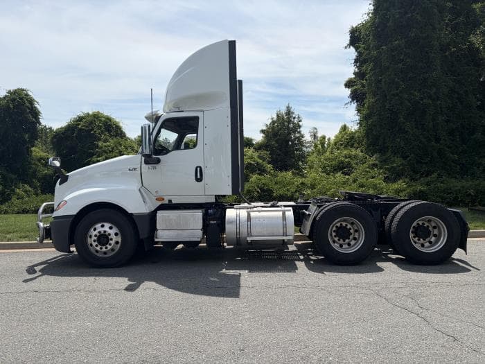 2024 International LT — photo 9