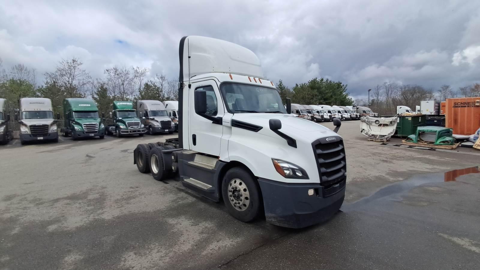 2020 Freightliner Cascadia