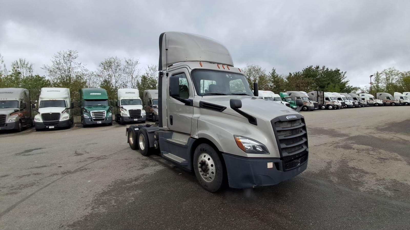 2020 Freightliner Cascadia
