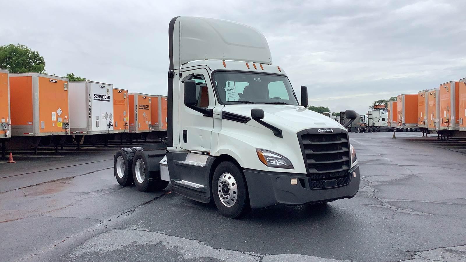 2020 Freightliner Cascadia