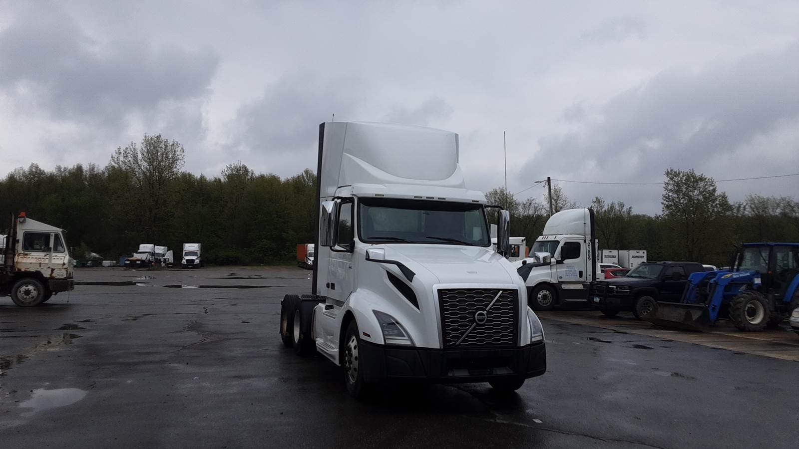 2019 Volvo VNL 300
