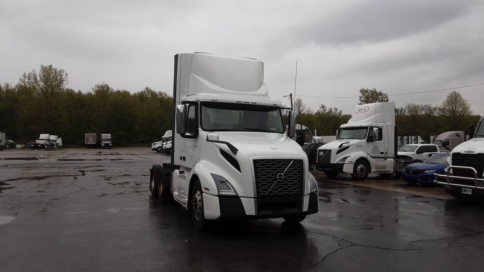 2019 Volvo VNL 300
